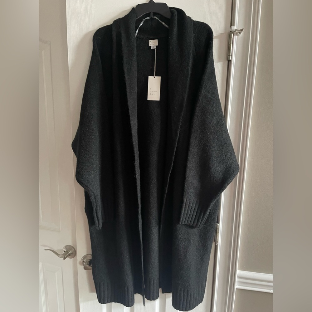 a .new day women’s sweater jacket, Size XL, NWT